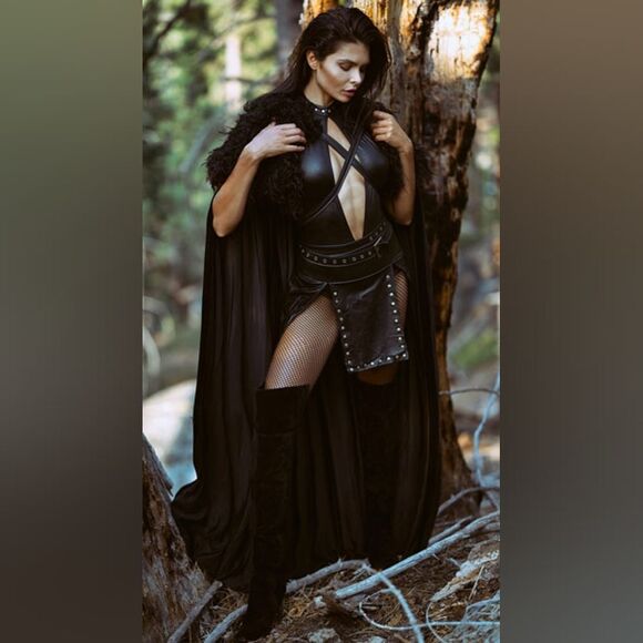 NEW Yandy Queen of the North Game of Thrones GOT Jon Snow Sexy Costume Small - Picture 1 of 9